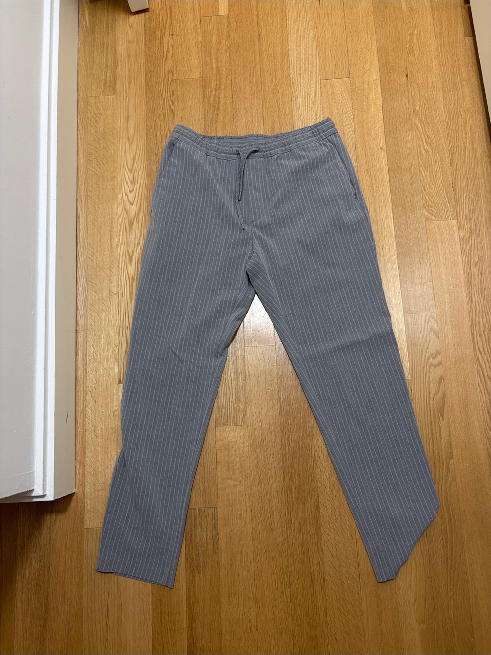 Zara Men's Gray Pinstripe Joggers with Drawstring
